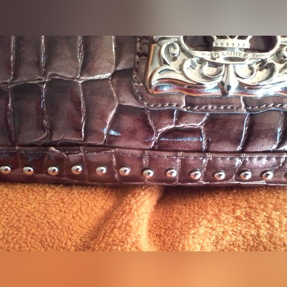 Kathy Van Zeeland KVZ Brown Croc-Embossed Women's Handbag - Picture 7 of 10